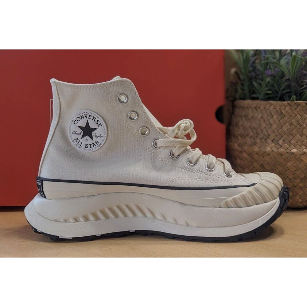Converse Chuck 70 AT-CX Vintage White High Top Sneaker Boots M8.5 W10 NIB - Picture 9 of 15